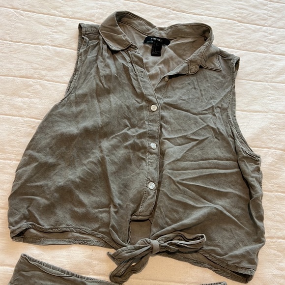 Forever 21 | Two Piece Set - Picture 3 of 7